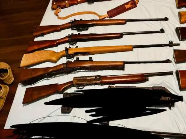 Lee enfields, Keats, ariska, Remington model 11
