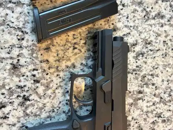 P320 Compact w/ 2 Mags and Holster