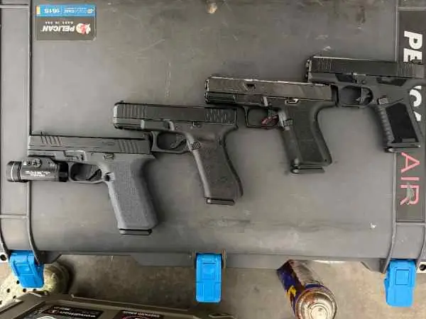 Multiple pistols FS/FT