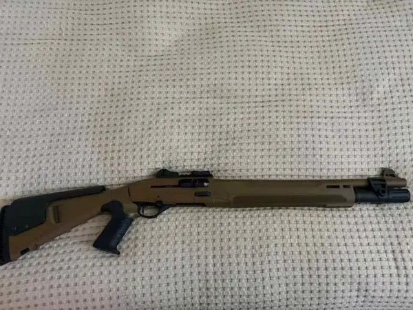 Beretta 1301 Mod 2 like new FDE