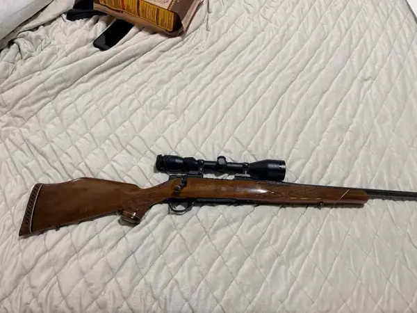 Weatherby Vanguard Deluxe 7MM REM Mag