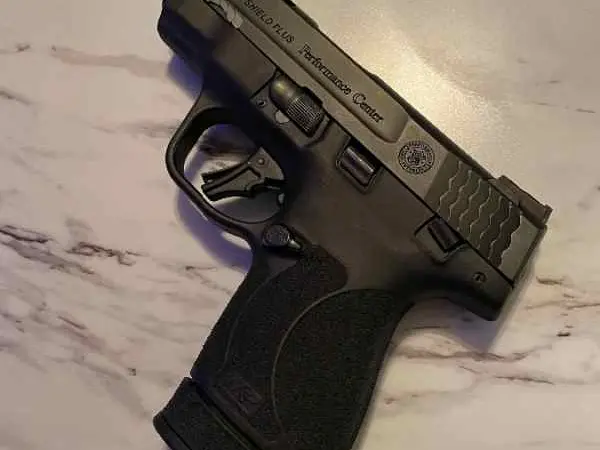 Smith and Wesson - Shield Plus - Performance Cente
