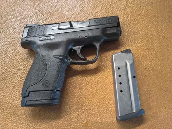 Smith & Wesson M&P 40 Shield