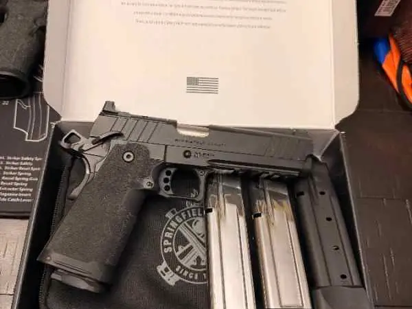 Springfield Armory Prodigy 5"w/ 4 mags