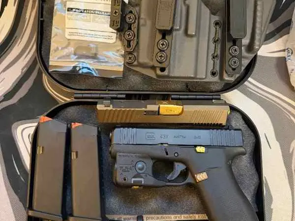 Glock 43x bundle with bunch of accessories