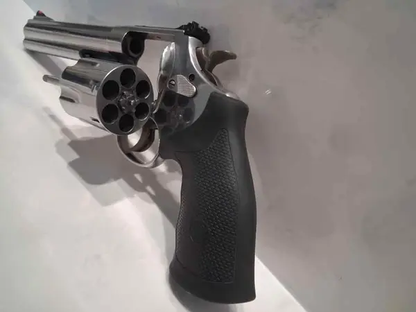 S&W 44 Magnum