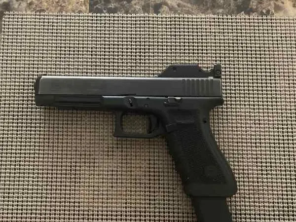 Glock 35 Gen 4 w/ see all glow sights