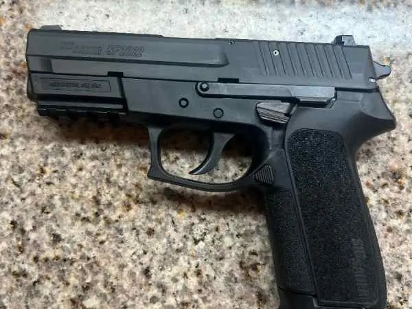 Sig Sauer SP 2022 9 MM