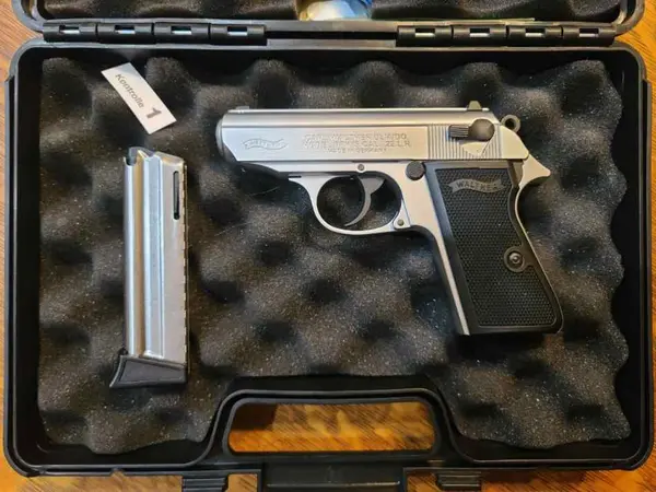 Carl Walther PPK/s 22 LR