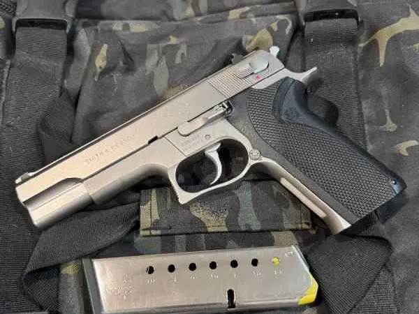 S&W Smith and Wesson Classic 645 Collector