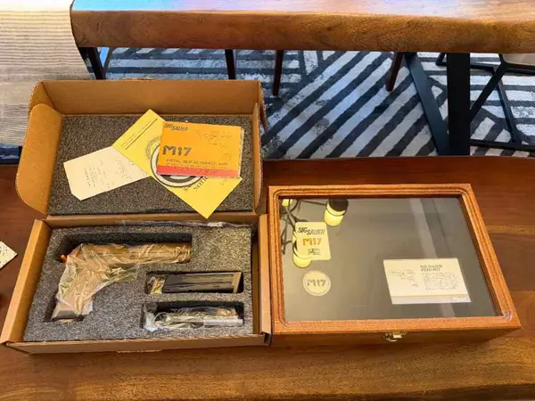 Sig M17-COMMEMORATIVE