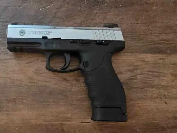 Taurus pt 24/7 pro ds .40cal