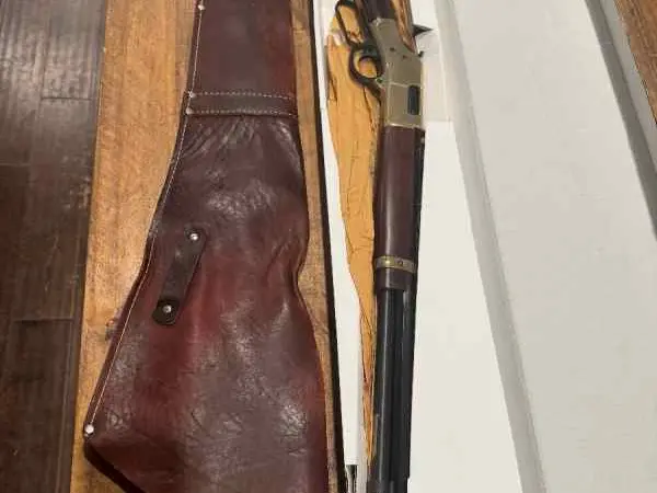 Henry 44mag LNIB