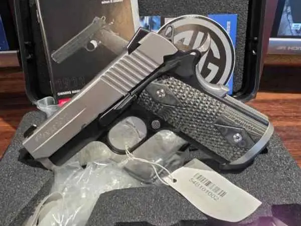 Sig sauer 1911 ultra compact
