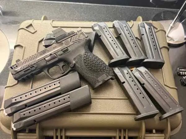 Smith & Wesson M&P9 Carry Comp Full Size PC