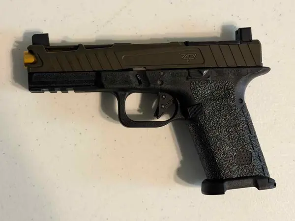 Custom Glock-pattern 9mm pistol