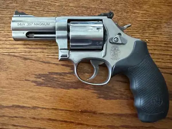 S&W 686 plus