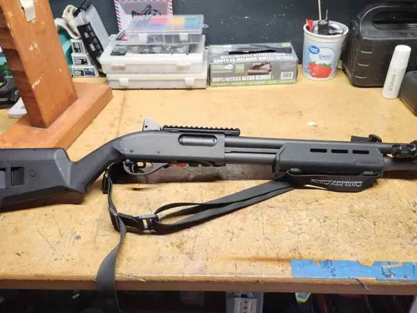 870 tactical with full furniture and light