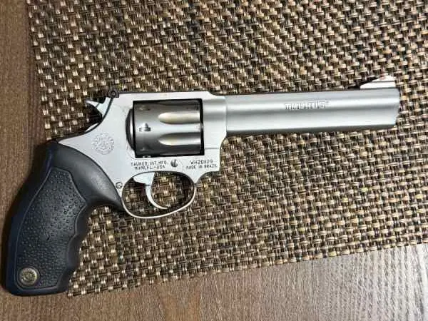 Taurus model 17c 17hmr