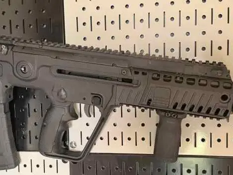 IWI TAVOR 5.56 X95. Near new condition 1300 OBO