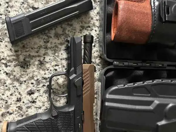 Sig M18 w/ 2 Mags and 2 Holsters