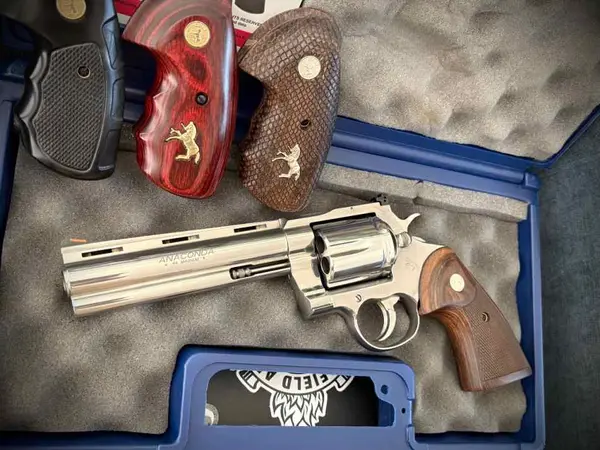 Colt Anaconda .44 & Python .357