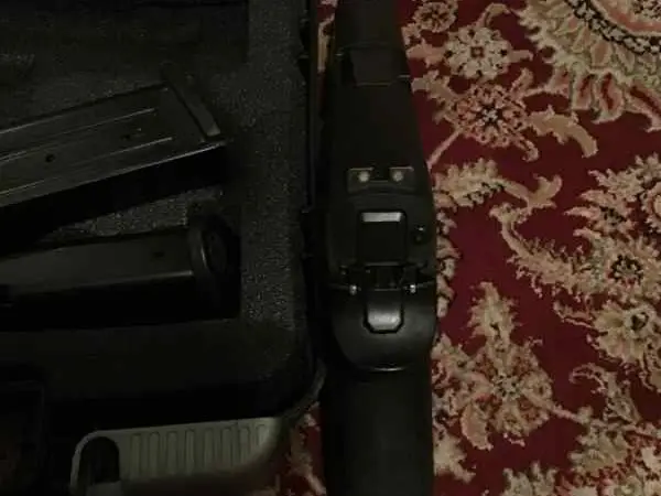 Sig Sauer P320 9mm w/Nite sites and 3-15 rd mags