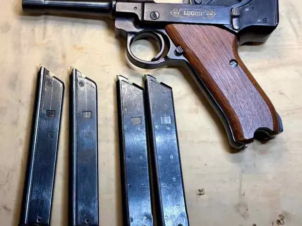 STLR-4 LUGER STOEGER ARMS .22 LR 4.5"