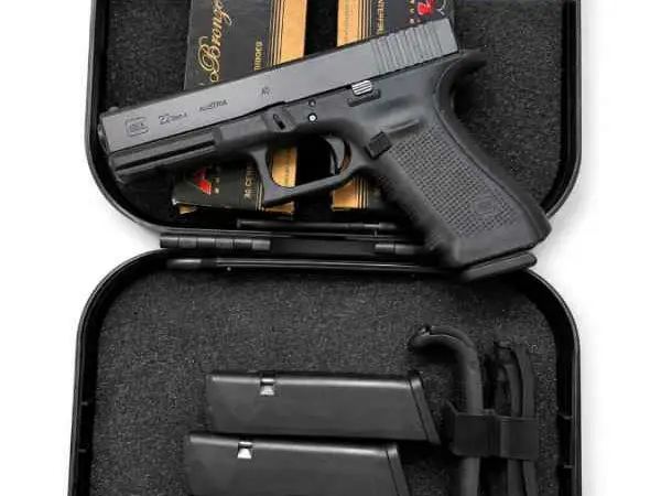 Glock 22 Gen 4 with 4 magazines