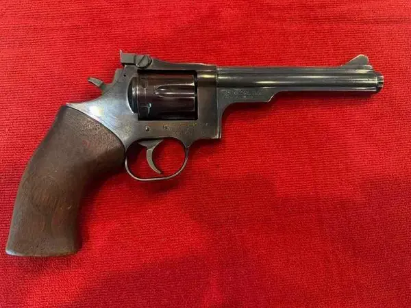 Dan Wesson 357 Magnum model 12