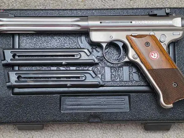 RUGER MARKIII-HUNTER, 22LR. ***NEW CONDITION***