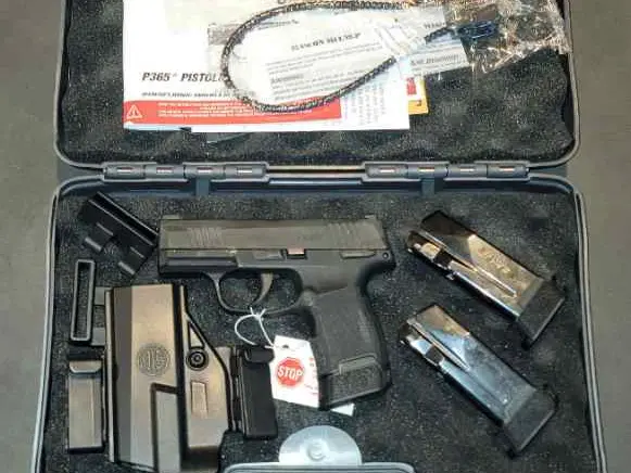 Sig Sauer P365 9mm TacPac, Safety, 3 Mags, Holster