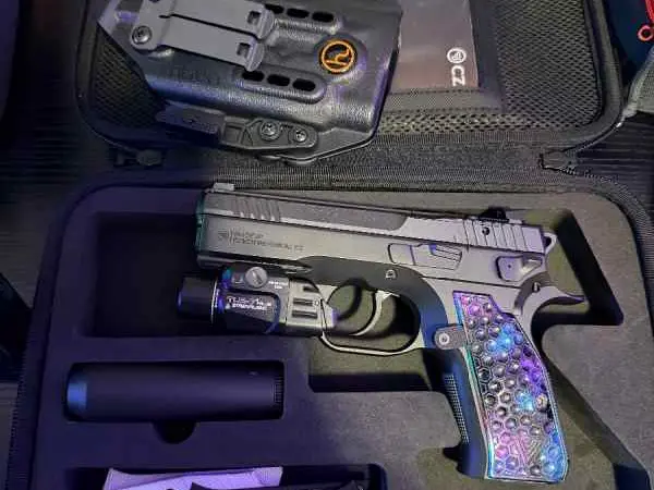 WTT/WTS CZ Shadow 2 carry with extras