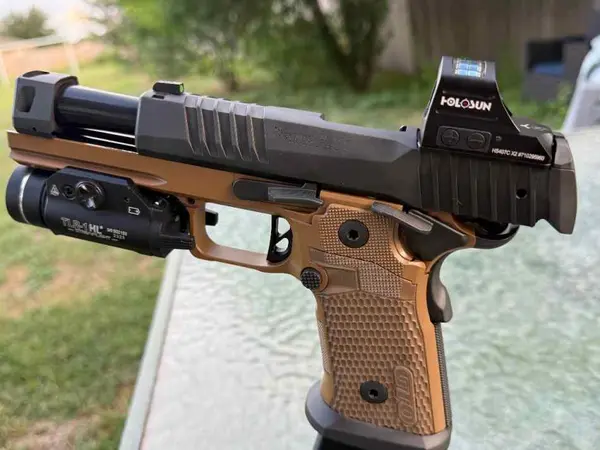 Sig P211 with accessories