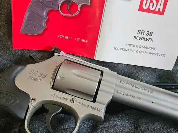 SAR USA, SR38 Revolver and box