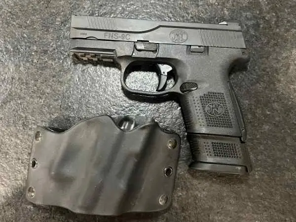 Selling FN FNS 9C