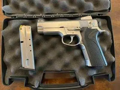 S&W 4006