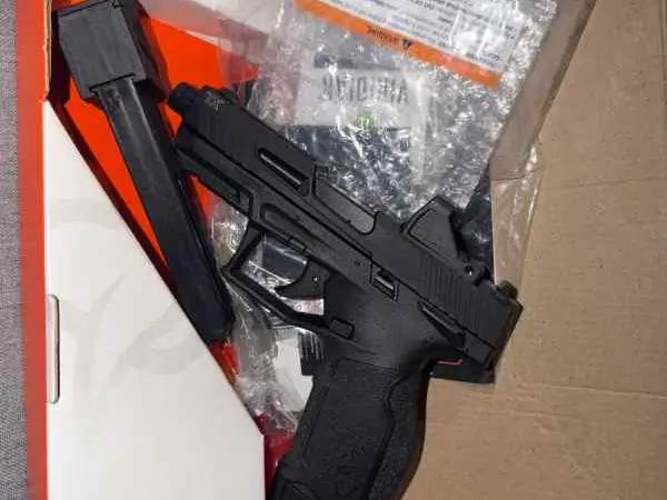NIB TX22 with green dot threaded barrel