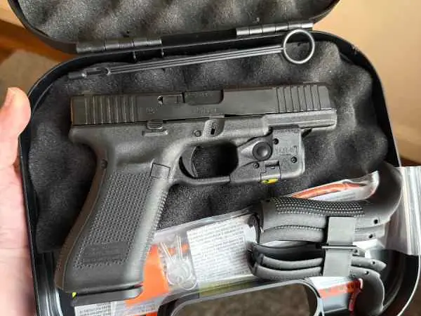 Glock 17 Gen 5 9mm with TLR-6 — In Case