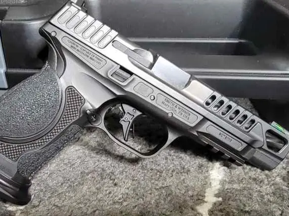 M&P M2.0 9 Competitor HD