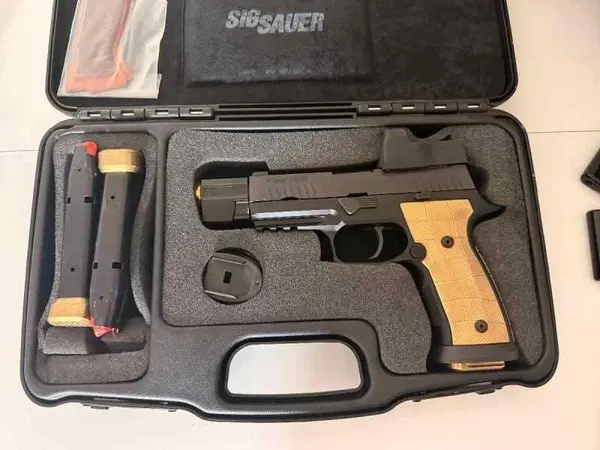 P320 AXG Classic w/DPP