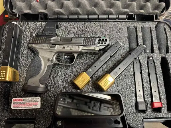 S&W Competitor
