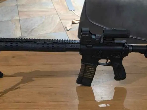 Wilson Combat A.R. 15 w / extras