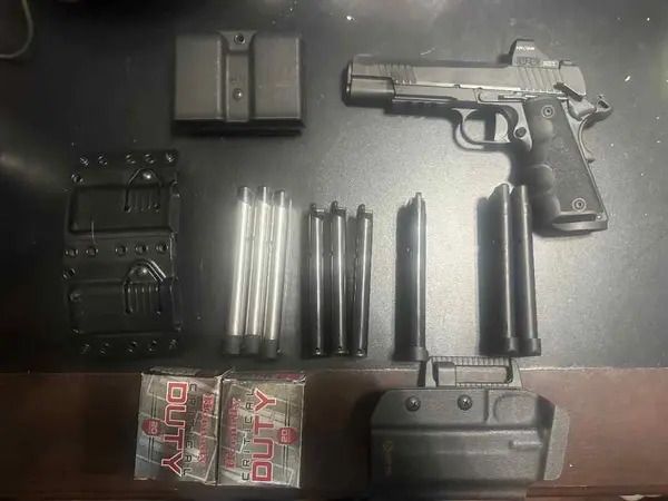 Sig 1911x Full With Holosun and 9 magazines.