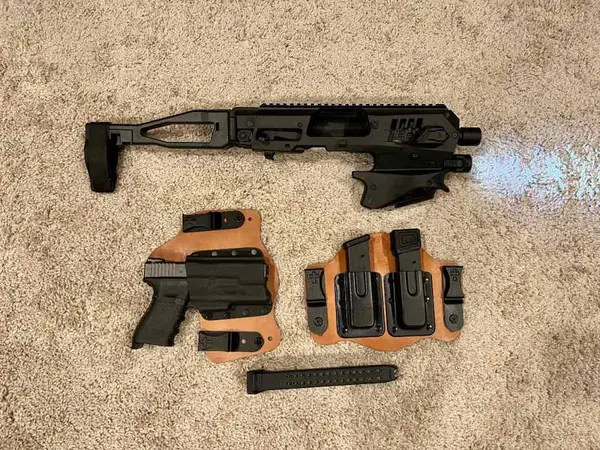 Glock 19 9mm + CAA MCK + CrossBreed Holster System