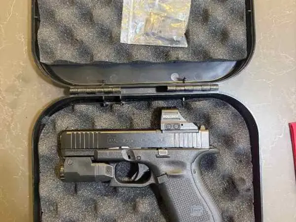 Glock 19 Gen 5 w/ Holosun 407C-X2 w/ inforce light