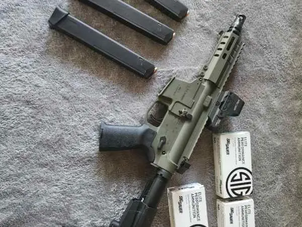 CMMG Banshee 9mm MKGS + sight +ammo