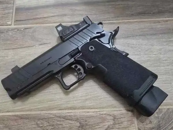 Springfield Prodigy 4.25 comp w/eotech