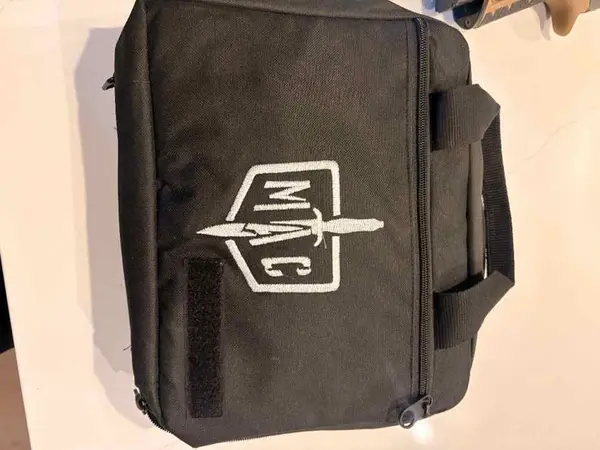 Mac 9 2011 $1,000
