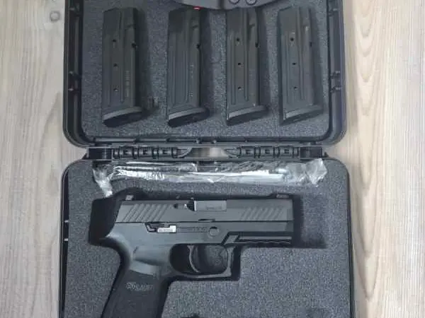 Like New Sig Sauer P320 Compact